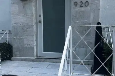 920 Jefferson Ave #3, Miami Beach: photo 1 of 12