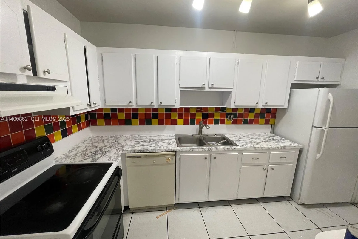 1420 Atlantic Shores Blvd #326, Hallandale Beach: photo 1 of 16