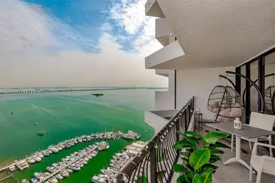 555 NE 15th St #32E, Miami: photo 1 of 28