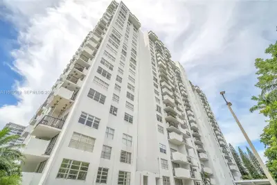 2780 NE 183rd St #1601, Aventura: photo 1 of 35