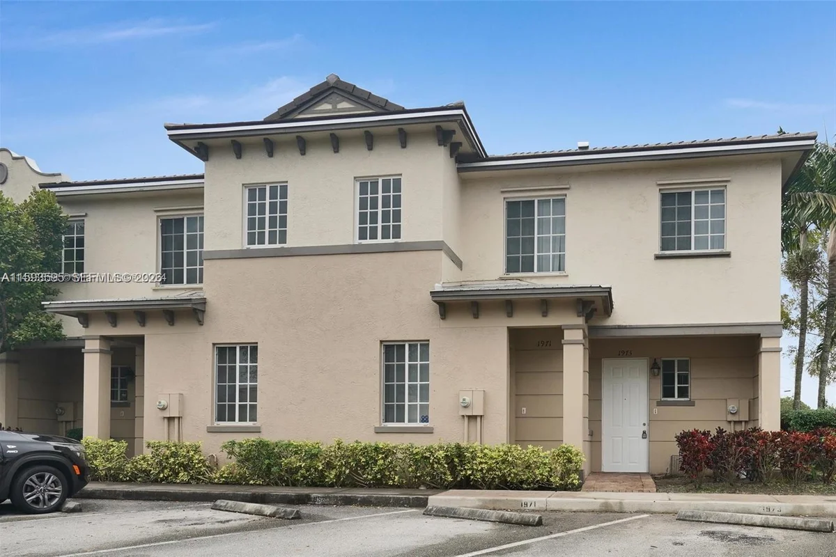 1945 Marsh Harbor Dr, Riviera Beach: photo 1 of 35