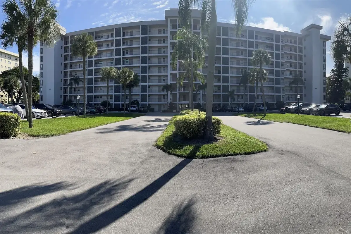 3100 N Palm Aire Dr #304, Pompano Beach: photo 1 of 58