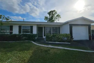 11520 NW 31st Pl, Sunrise: photo 1 of 17