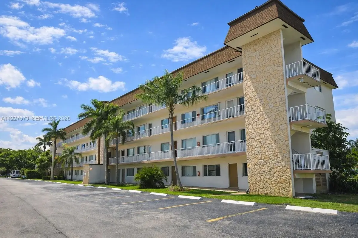 6289 Lear Dr #306, Lake Worth: photo 1 of 21