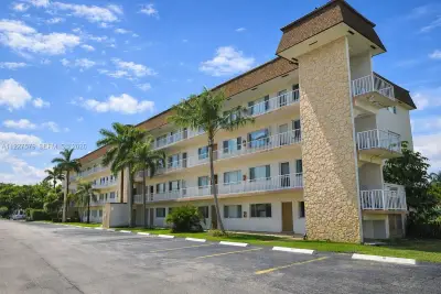 6289 Lear Dr #306, Lake Worth: photo 1 of 21