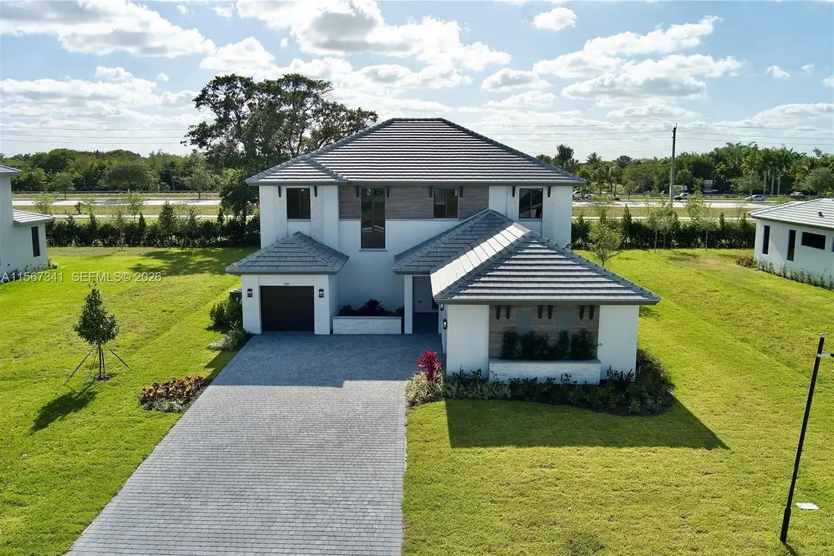 2391 SW 123rd Ter, Davie: photo 1 of 33