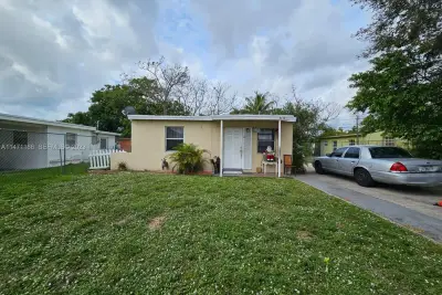 1817 NW 25th Ave, Fort Lauderdale: photo 1 of 30
