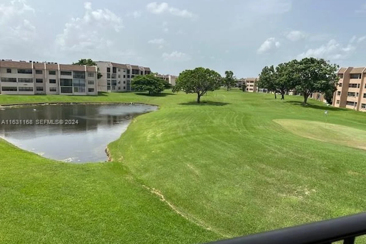 10101 Sunrise Lakes Blvd #306, Sunrise: photo 1 of 15