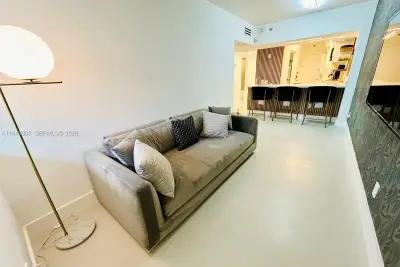 100 Lincoln Rd #445, Miami Beach: photo 1 of 31