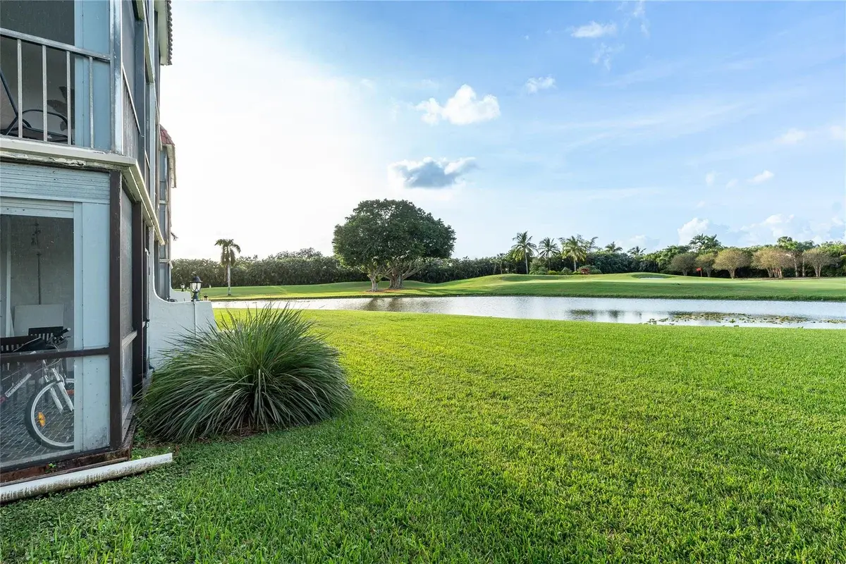 9611 N Hollybrook Lake Dr #107, Pembroke Pines: photo 1 of 56
