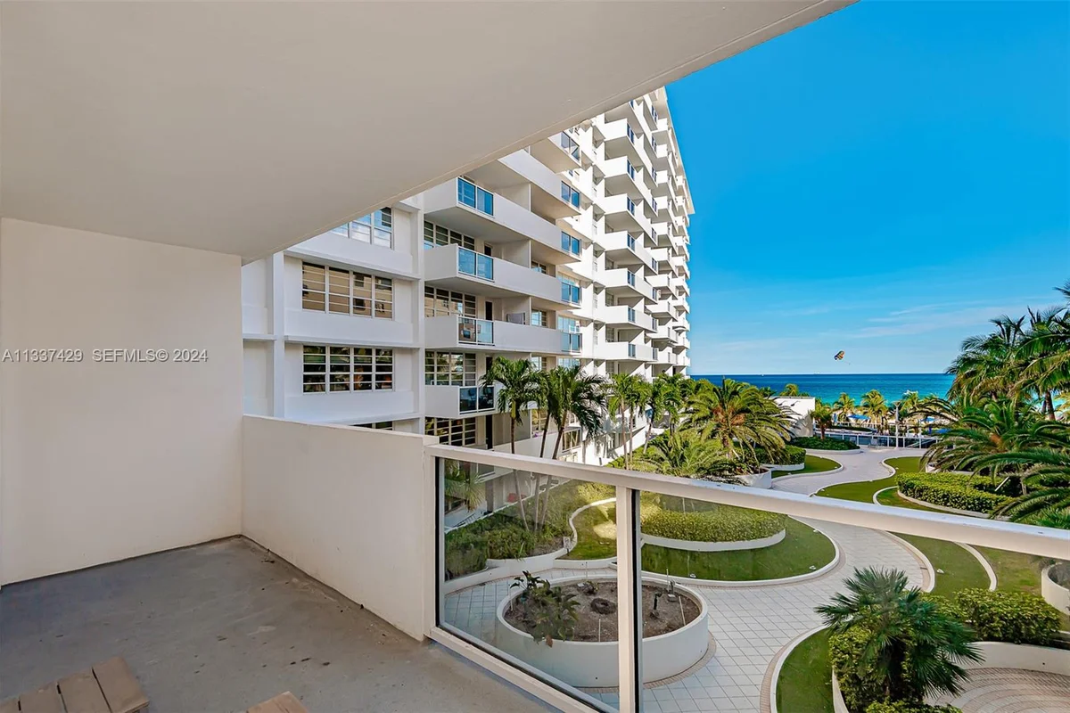 100 Lincoln Rd #519, Miami Beach: photo 1 of 15
