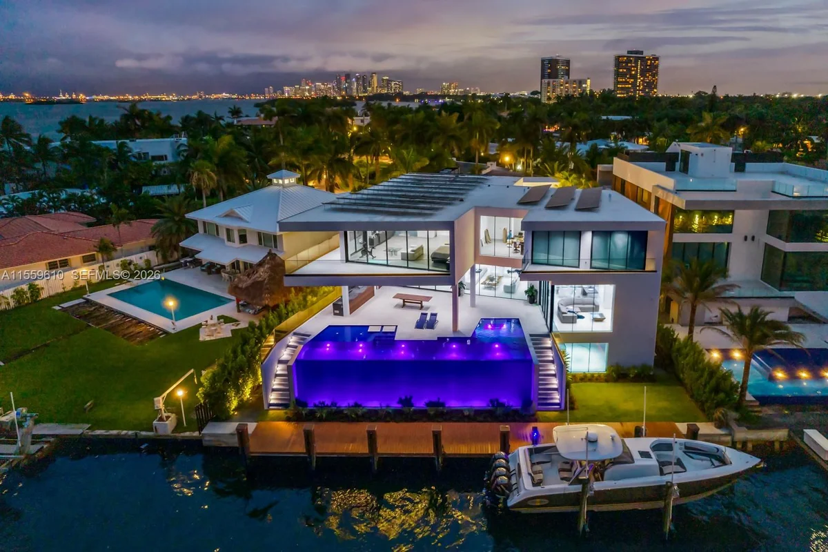 1133 Belle Meade Island Dr, Miami: photo 1 of 39