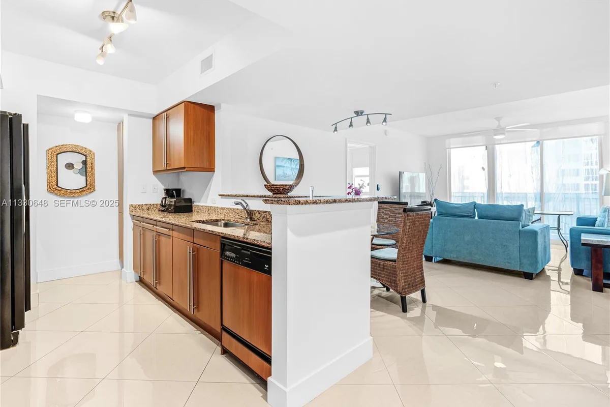 2080 S Ocean Dr #1507., Hallandale Beach: photo 1 of 17