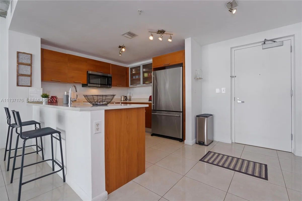 Condo in Miami: photo 1 of 35
