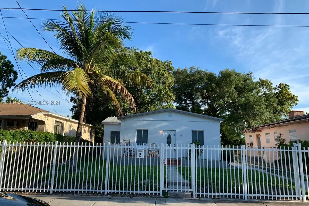 68 NW 45th St, Miami: photo 1 of 54