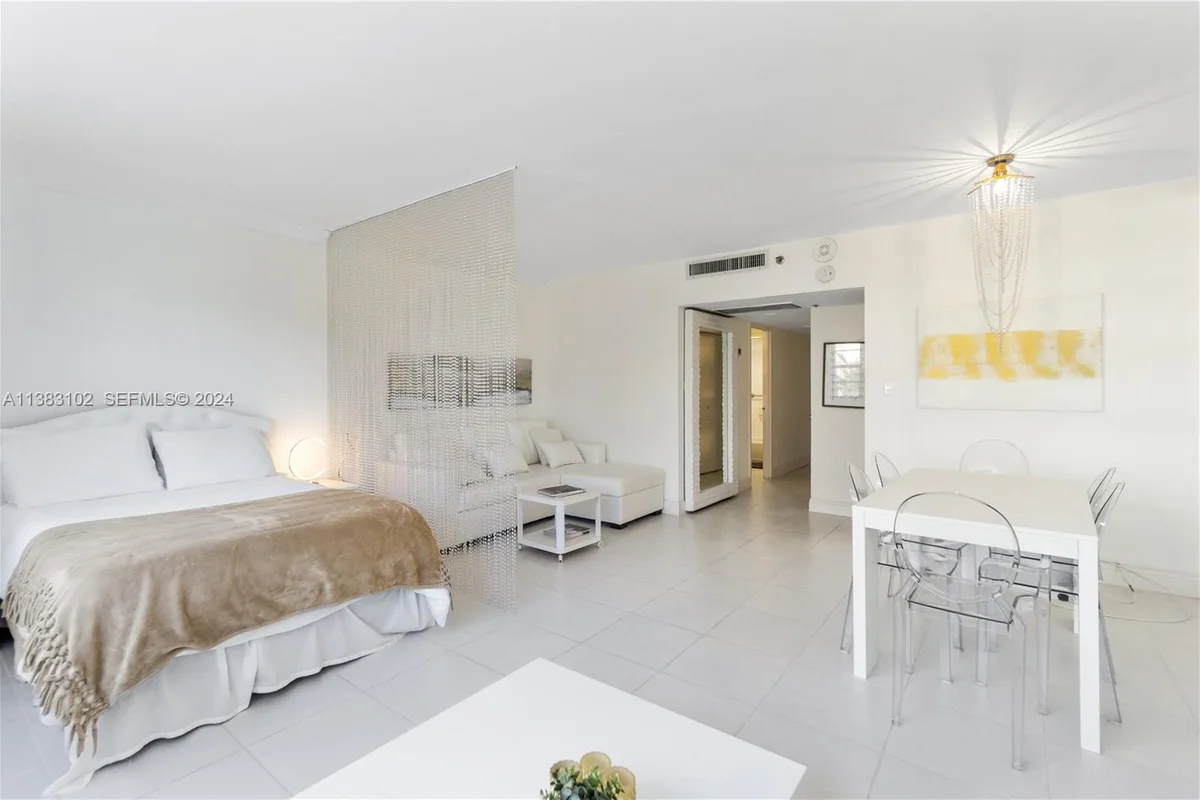 100 Lincoln Rd #306, Miami Beach: photo 1 of 18