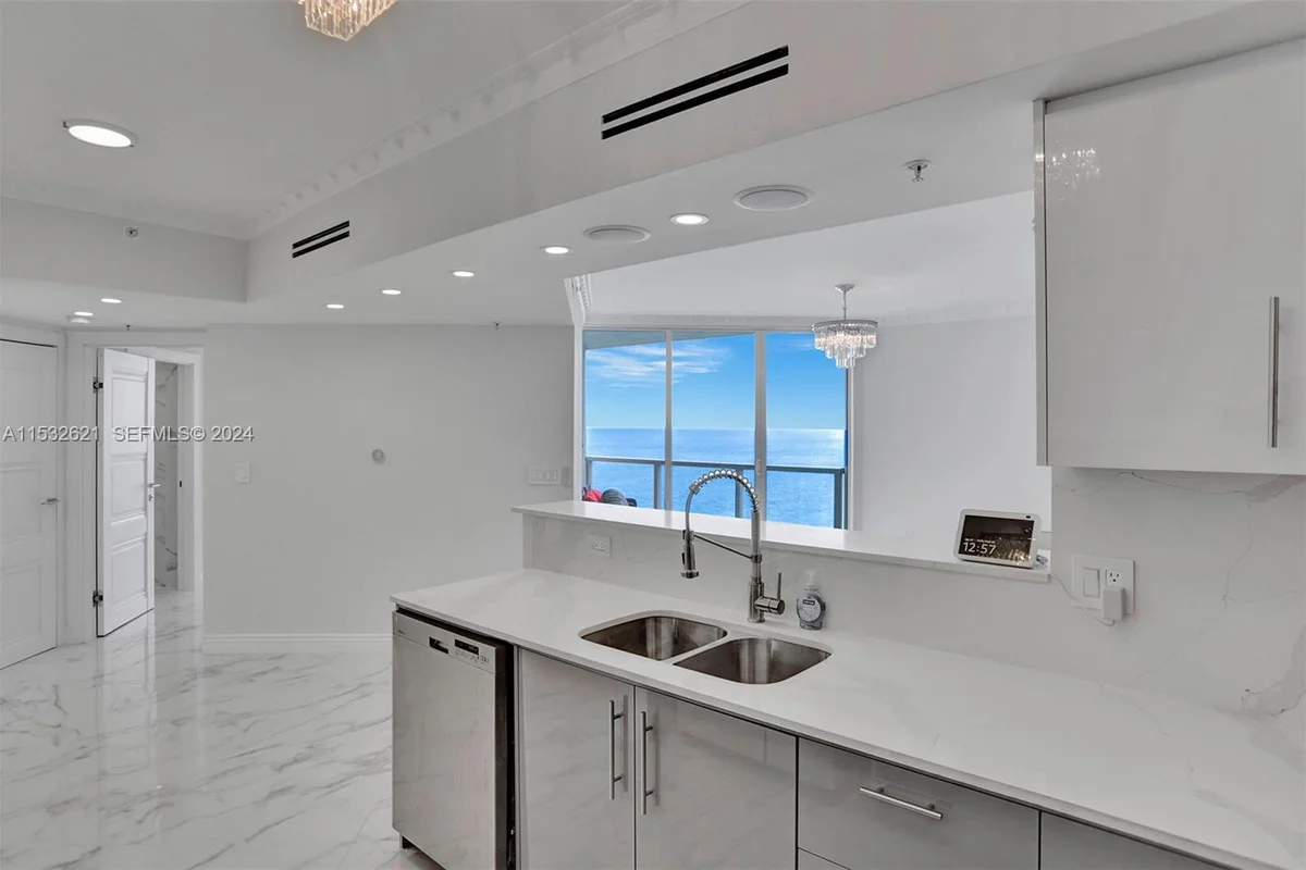 16699 Collins Ave #2209, Sunny Isles Beach: photo 1 of 28