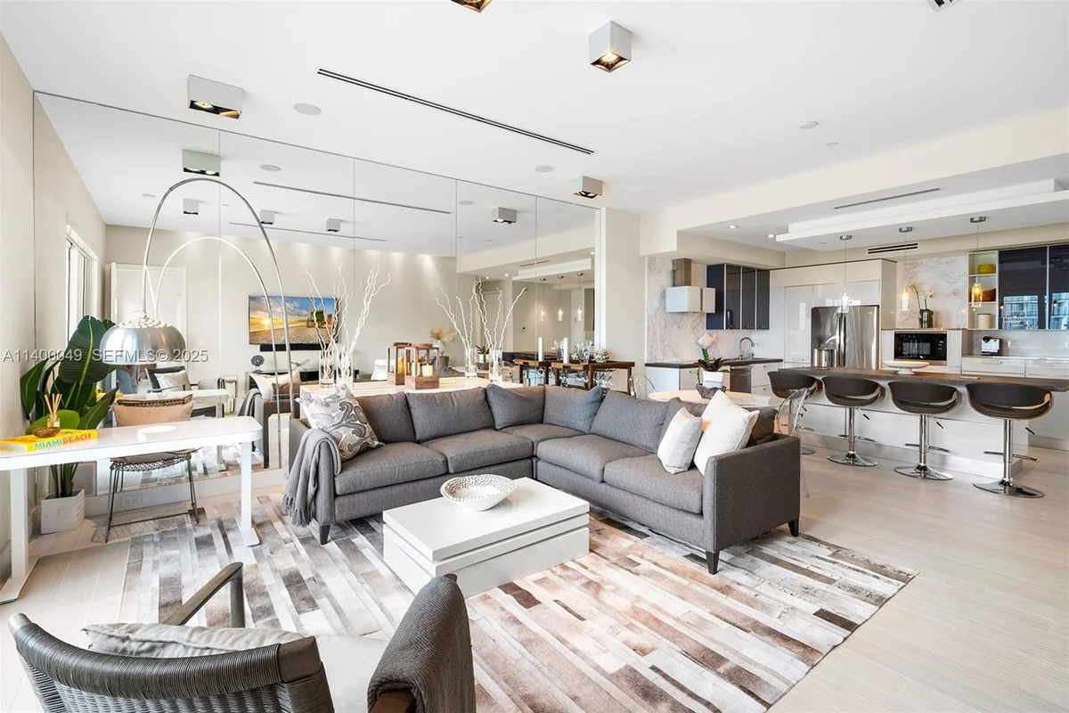 Condo in Miami Beach: photo 1 of 44