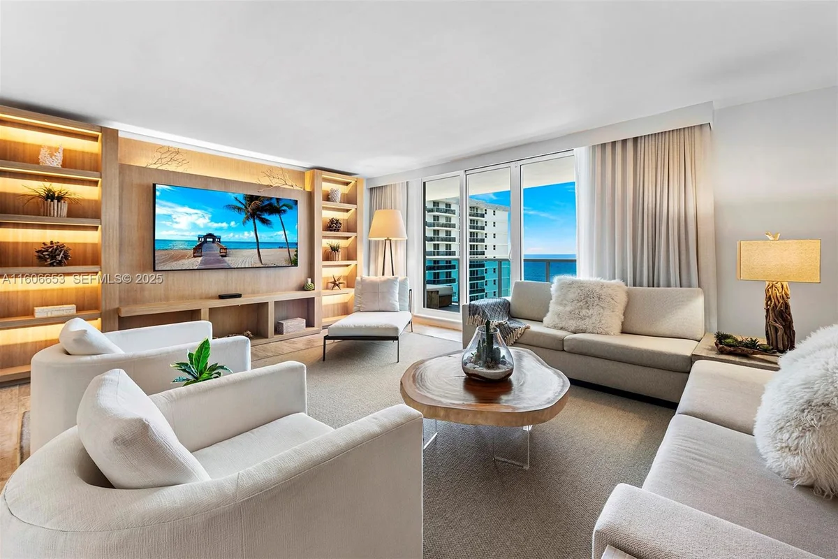 Condo in Miami Beach: photo 1 of 41