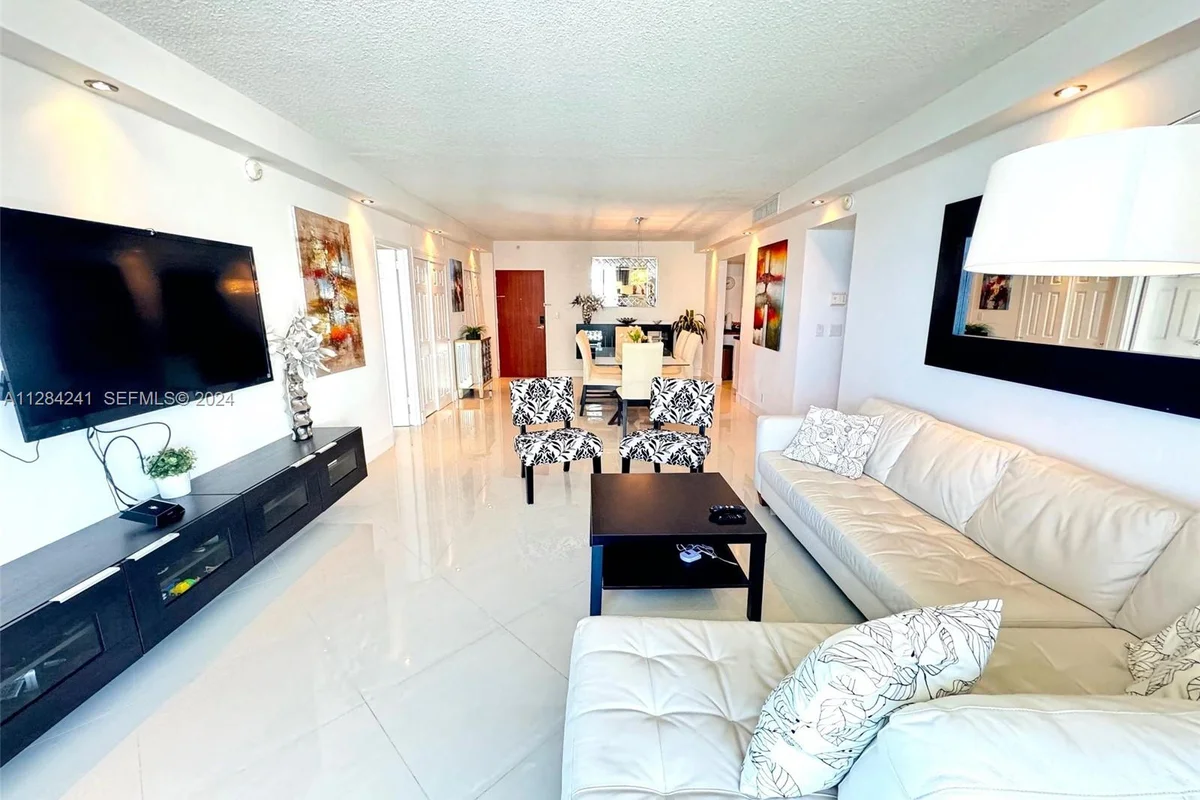 3901 S Ocean Dr #8E, Hollywood: photo 1 of 37