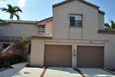 1668 Cypress Pointe Dr, Coral Springs: photo 1 of 25