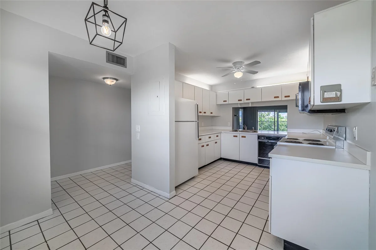 10315 NW 24th Pl #407, Sunrise: photo 1 of 27