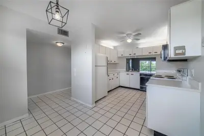 10315 NW 24th Pl #407, Sunrise: photo 1 of 27