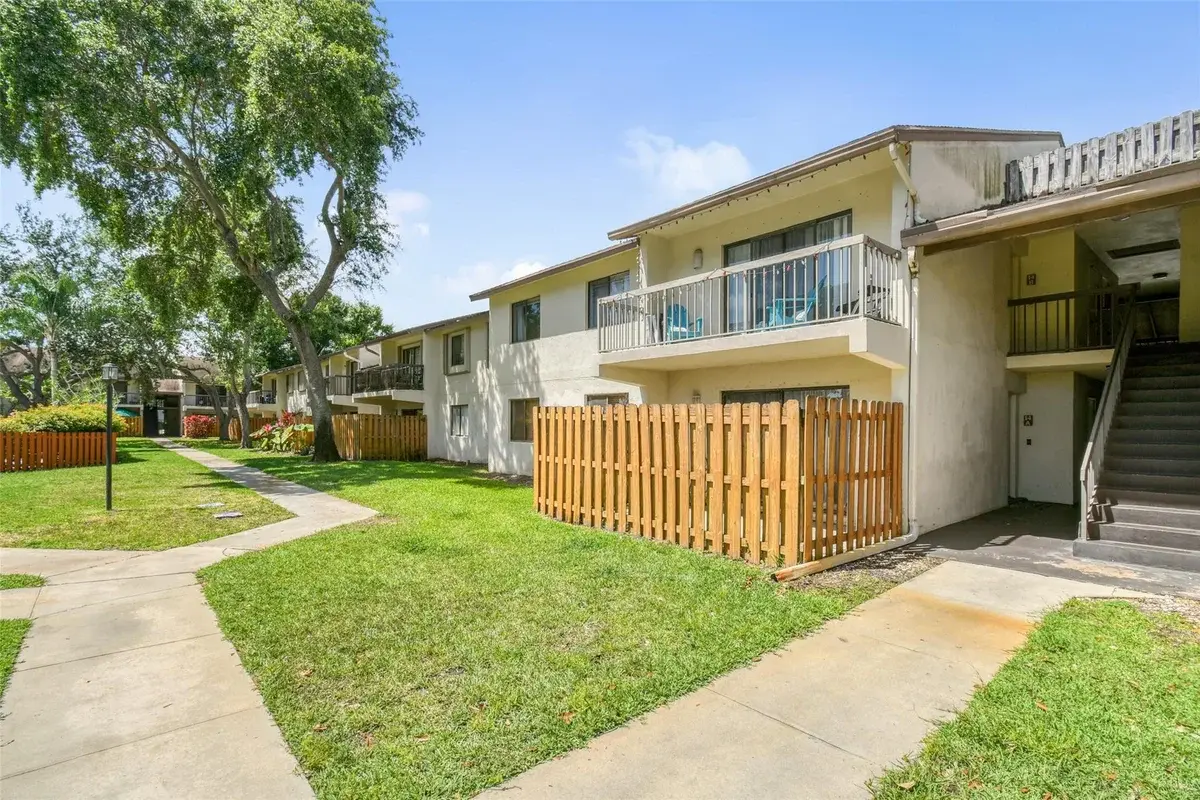 3402 Gardens Dr #14B, Palm Beach Gardens: photo 1 of 17
