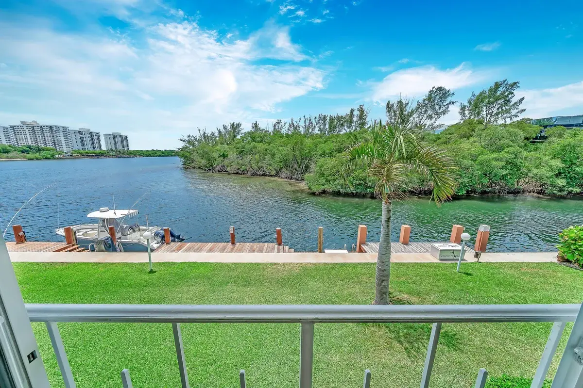 711 NE Harbour Ter #4120, Boca Raton: photo 1 of 36