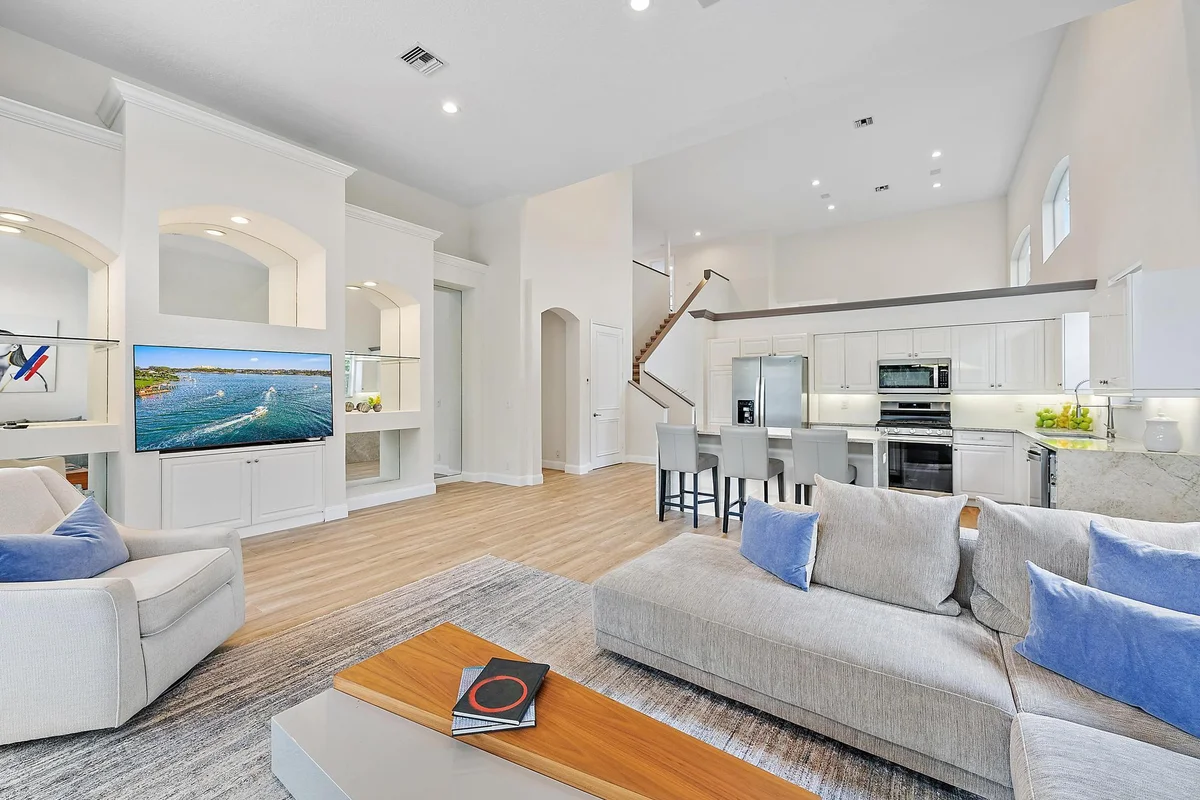 8405 Legend Club Dr, West Palm Beach: photo 1 of 50