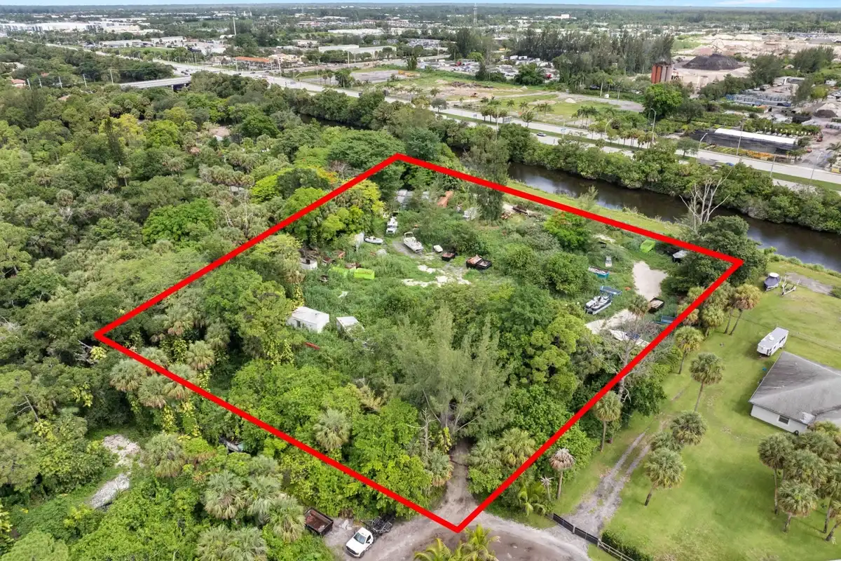 69 Armadillo Way, West Palm Beach: photo 1 of 13