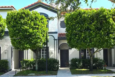 7854 Catalina Cir, Tamarac: photo 1 of 38