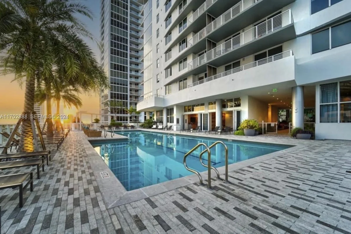 215 N New River Dr E #1050, Fort Lauderdale: photo 1 of 17