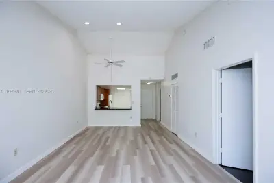 446 SW 113th Way, Pembroke Pines: photo 1 of 39