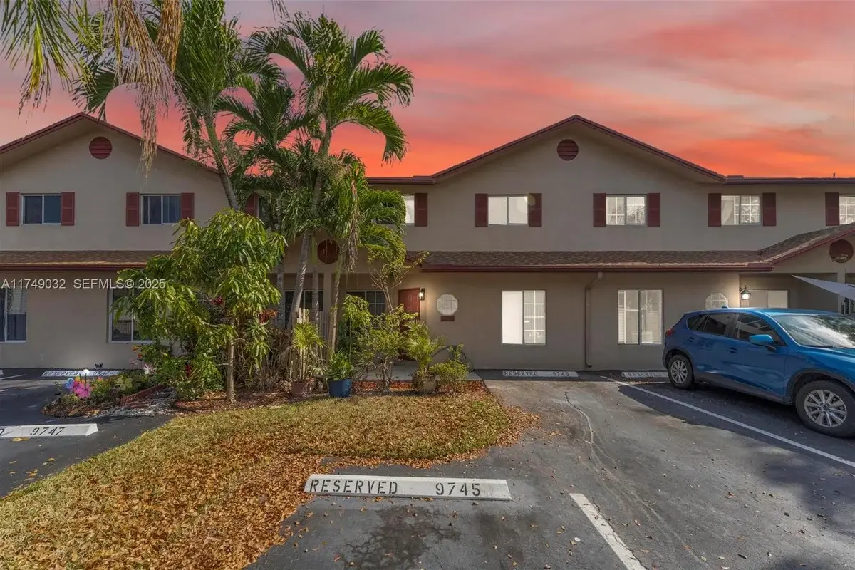 9745 NW 37th St, Sunrise: photo 1 of 44