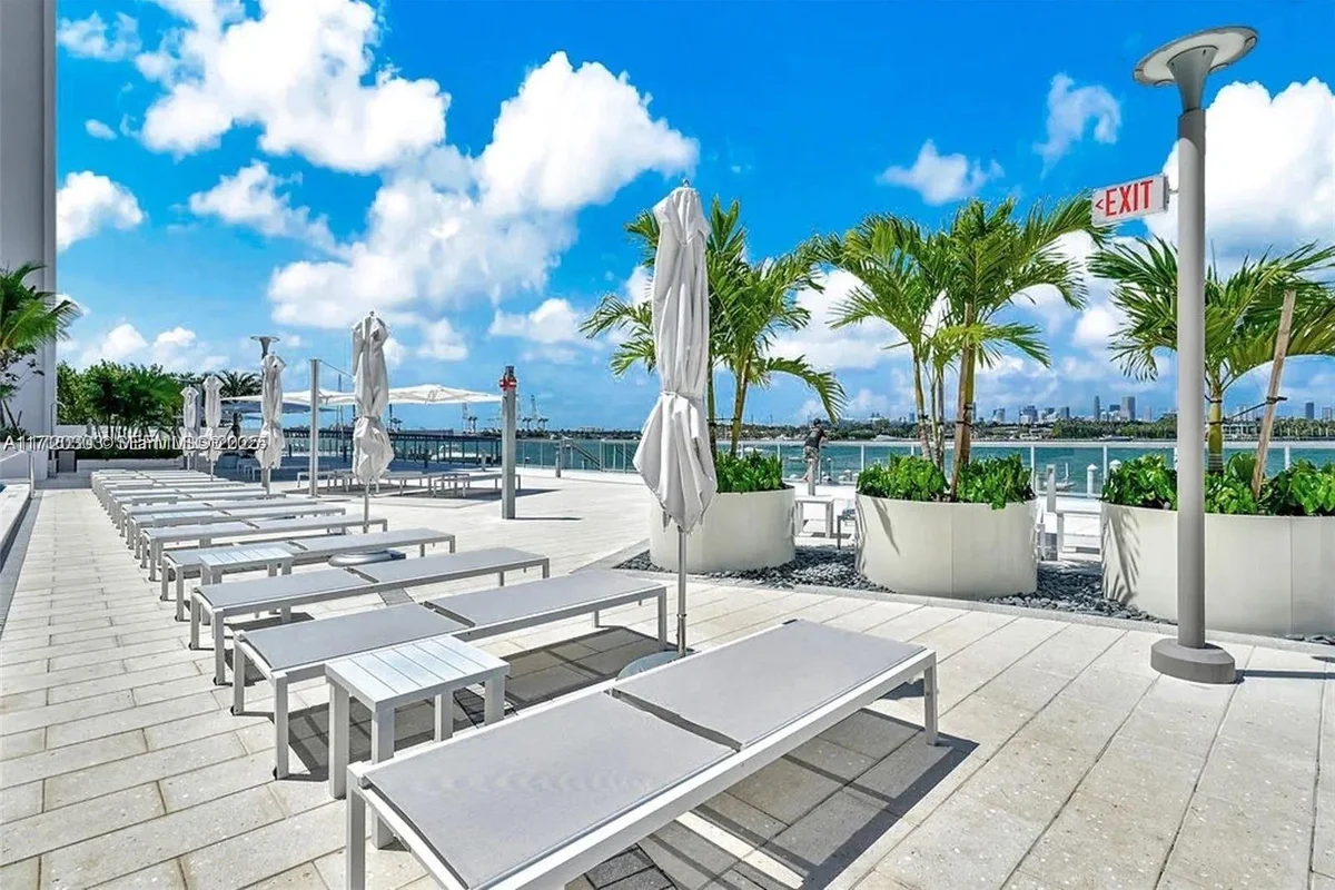 1000 West Ave #BS107, Miami Beach: photo 1 of 15