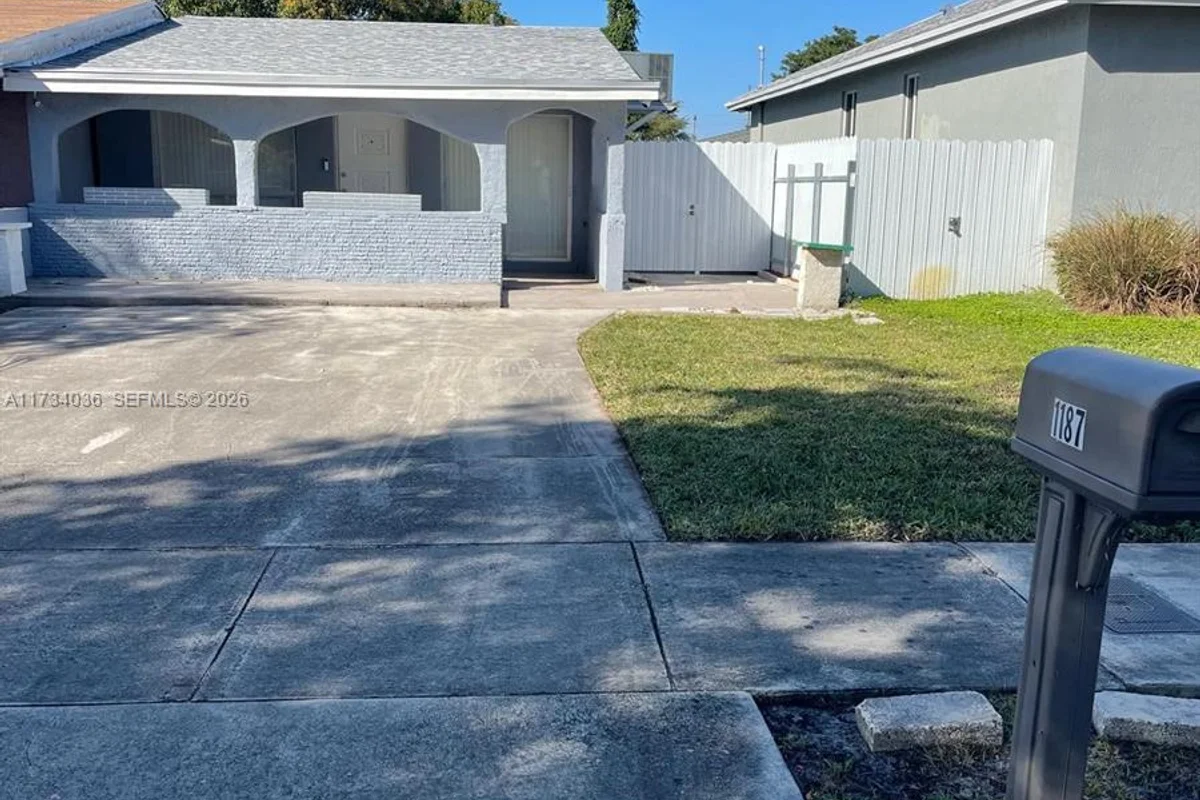 1187 NW 29th Ter, Fort Lauderdale: photo 1 of 26