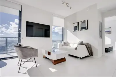 501 NE 31st St #3709, Miami: photo 1 of 33