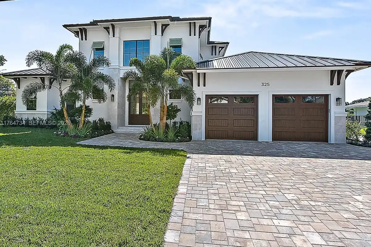 325 N Fairway, Tequesta: photo 1 of 51