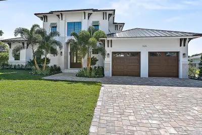 325 N Fairway, Tequesta: photo 1 of 51