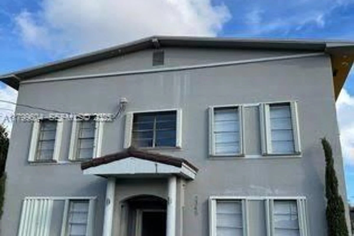 2345 NW Flagler Ter #1, Miami: photo 1 of 3