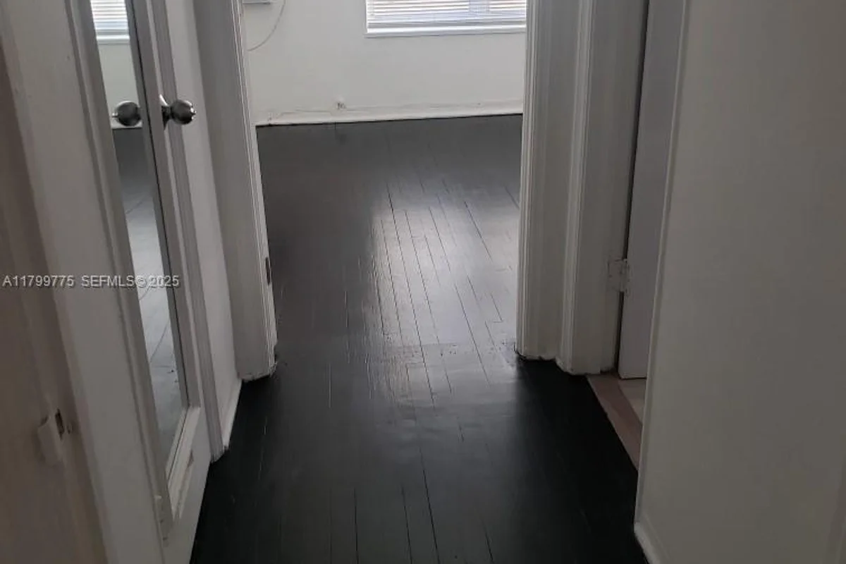 1608 Drexel Ave #18, Miami Beach: photo 1 of 16