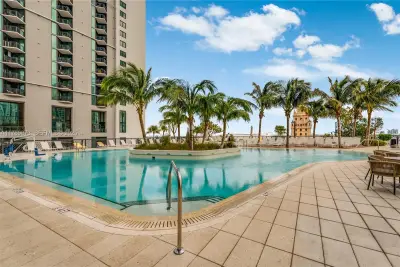 601 NE 1st Ave #4212, Miami: photo 1 of 24