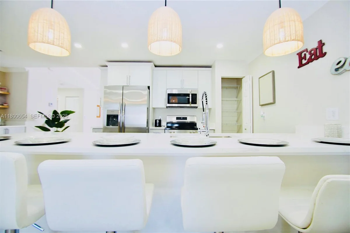 244 NW 6th Ave, Delray Beach: photo 1 of 35