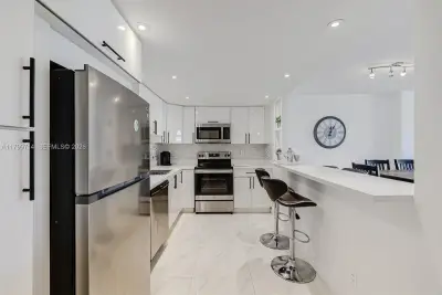 19370 Collins Ave #324, Sunny Isles Beach: photo 1 of 47