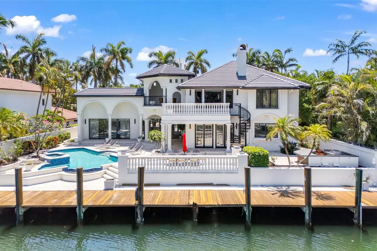 2561 Lucille Dr, Fort Lauderdale: photo 1 of 77