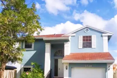 3734 NW 107th Way, Sunrise: photo 1 of 16
