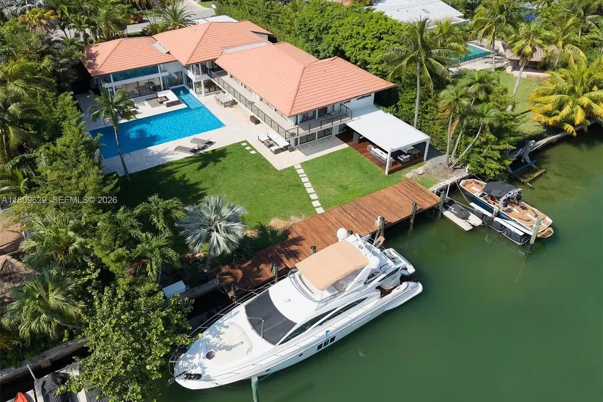 201 Knollwood Dr, Key Biscayne: photo 1 of 52