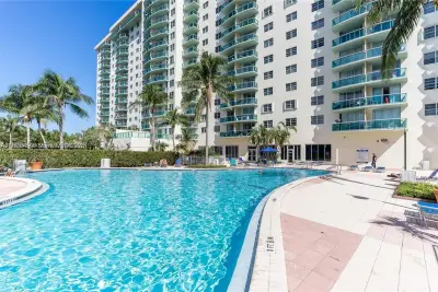 19390 Collins Ave #217, Sunny Isles Beach: photo 1 of 20