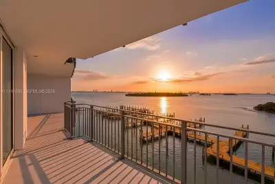 770 NE 69th St #6C, Miami: photo 1 of 33